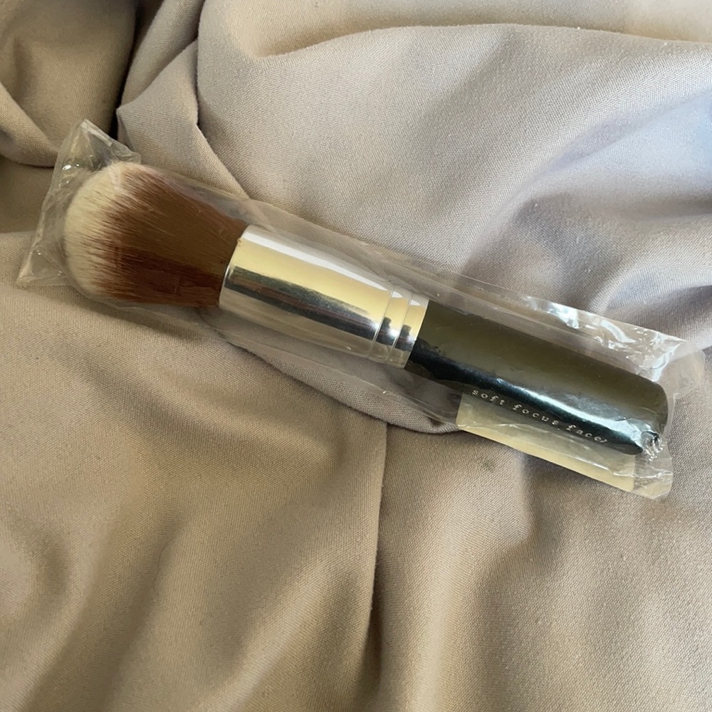 Bare Escentuals Makeup Brush